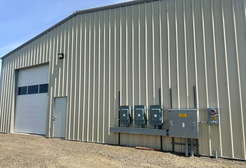 More Photos Of 30003 Federal Ln, Eugene Warehouse For Lease