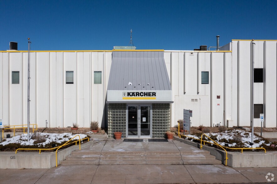 More Photos Of 1351 W Stanford Ave, Englewood Warehouse For Lease