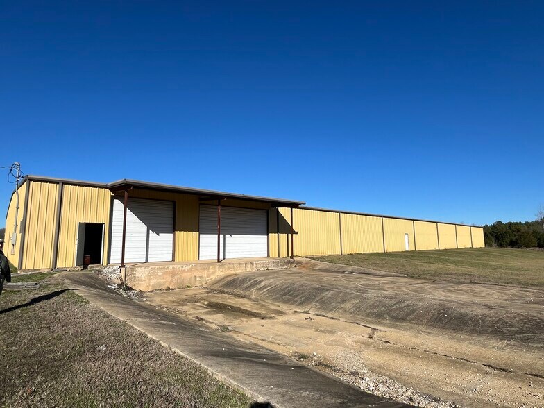 More Photos Of 286 Carter St, Okolona Warehouse For Lease
