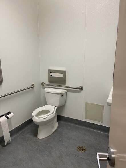 More Photos Of , Merced Office For Sale
