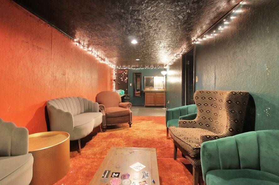 More Photos Of 7716 N Main St, Jonesboro Freestanding For Sale