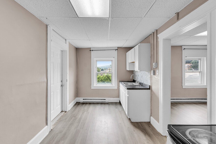 More Photos Of 409 W Broad St, Tamaqua Apartments For Sale