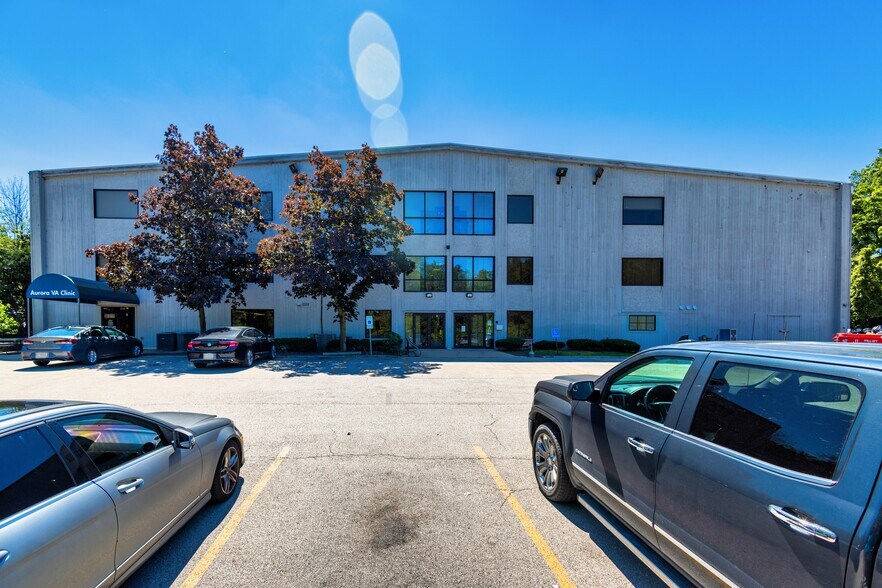 More Photos Of 161 S Lincolnway, North Aurora Medical For Lease