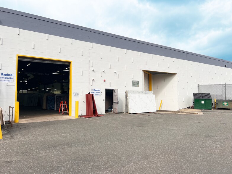 More Photos Of 600 Willow Tree Rd, Leonia Manufacturing For Lease
