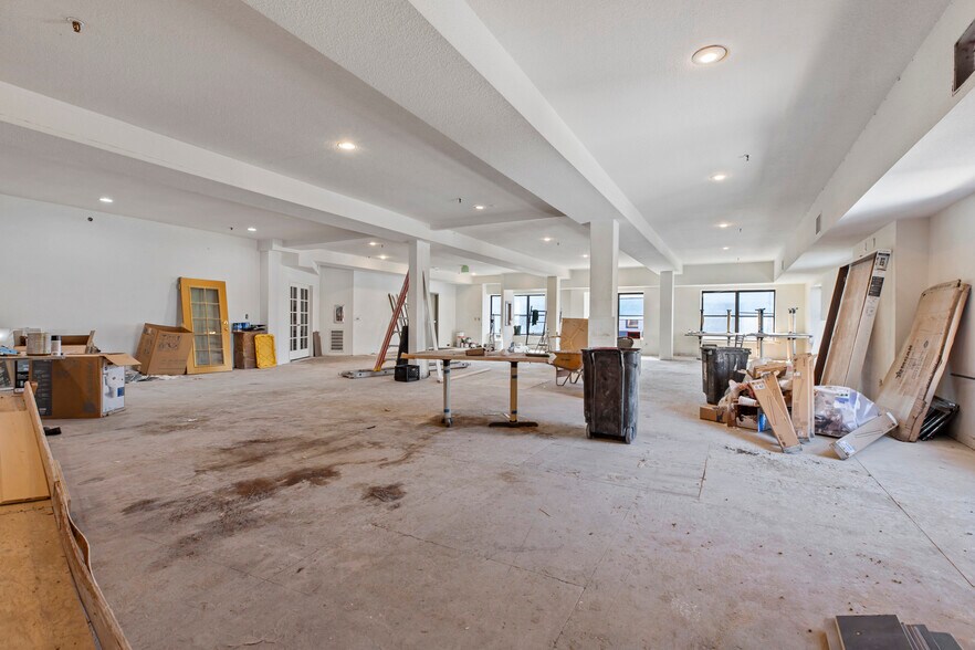 More Photos Of 915-917 J St, Modesto General Retail For Sale