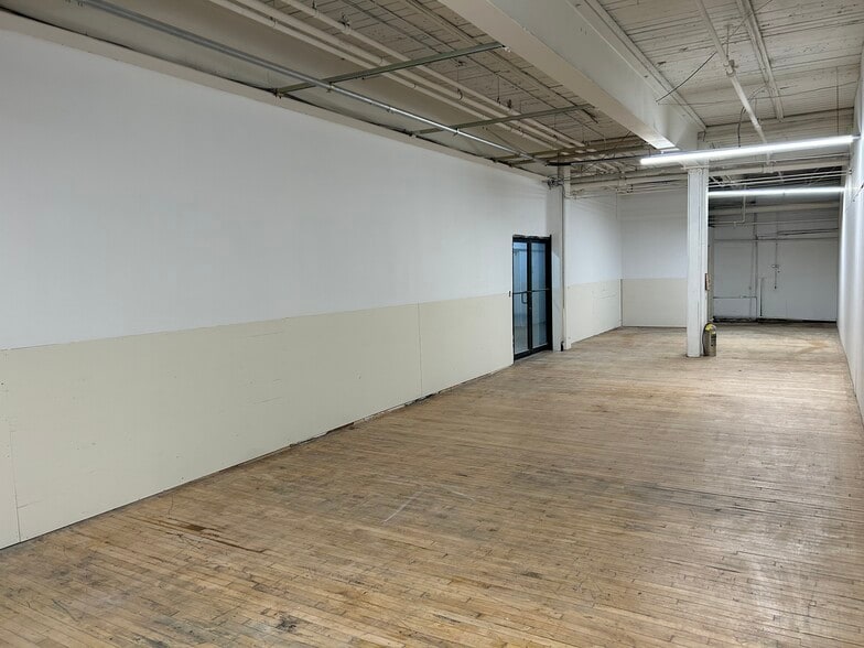 More Photos Of 100 Business St, Hyde Park Unknown For Lease