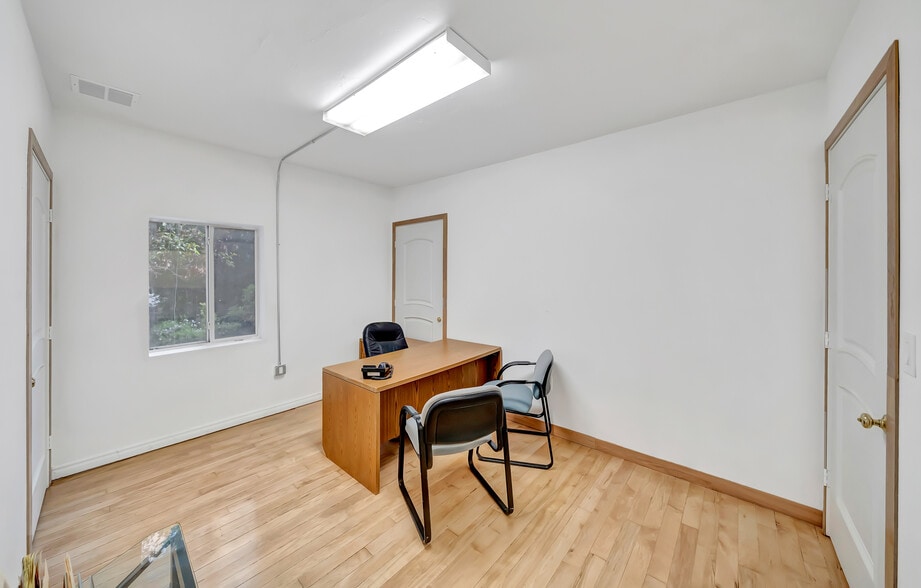 More Photos Of 830 S Main St, Santa Ana Freestanding For Sale