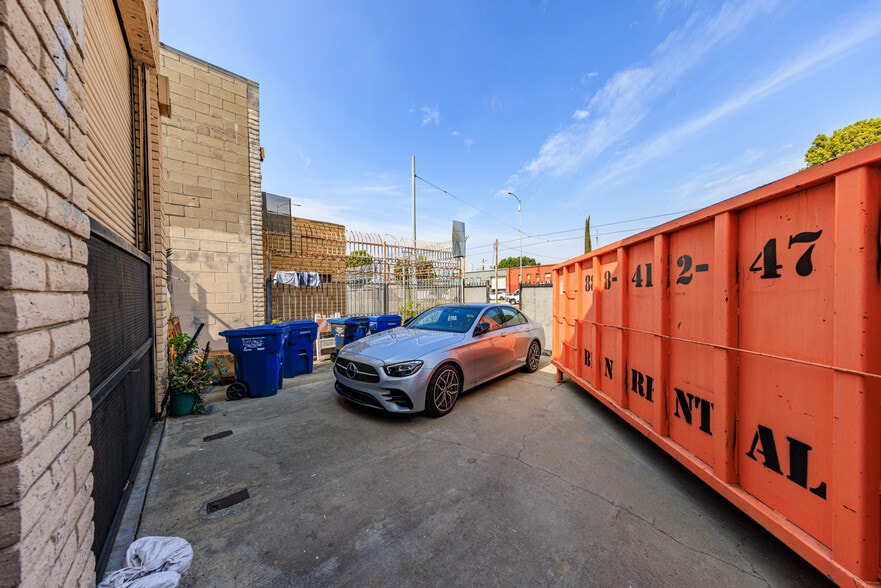 More Photos Of 1338 E Washington Blvd, Los Angeles Light Manufacturing For Sale
