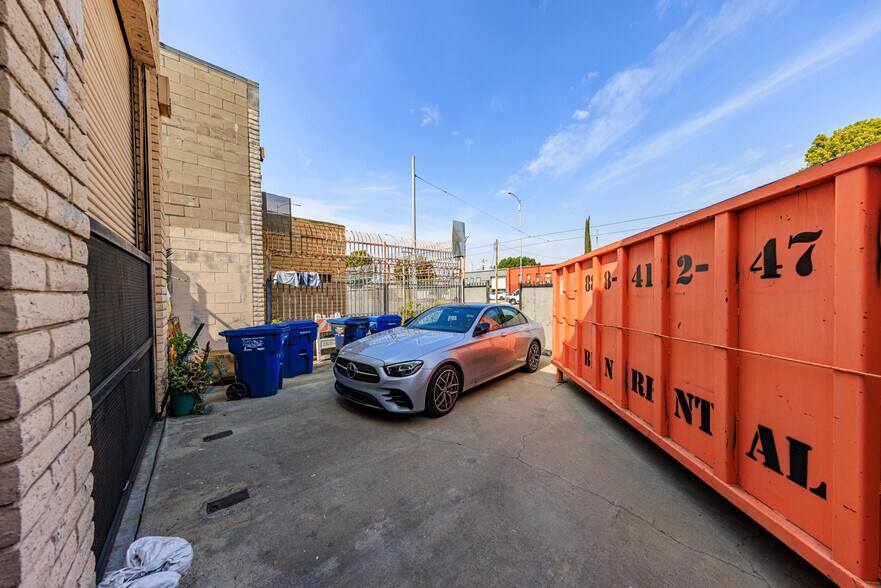 More Photos Of 1338 Washington Blvd, Los Angeles Light Manufacturing For Sale