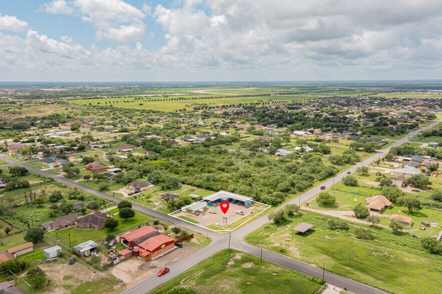 More Photos Of 1606 La Fuente Dr, Penitas Auto Dealership For Sale