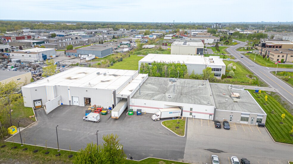 More Photos Of 275 Av Liberté, Candiac Warehouse For Lease