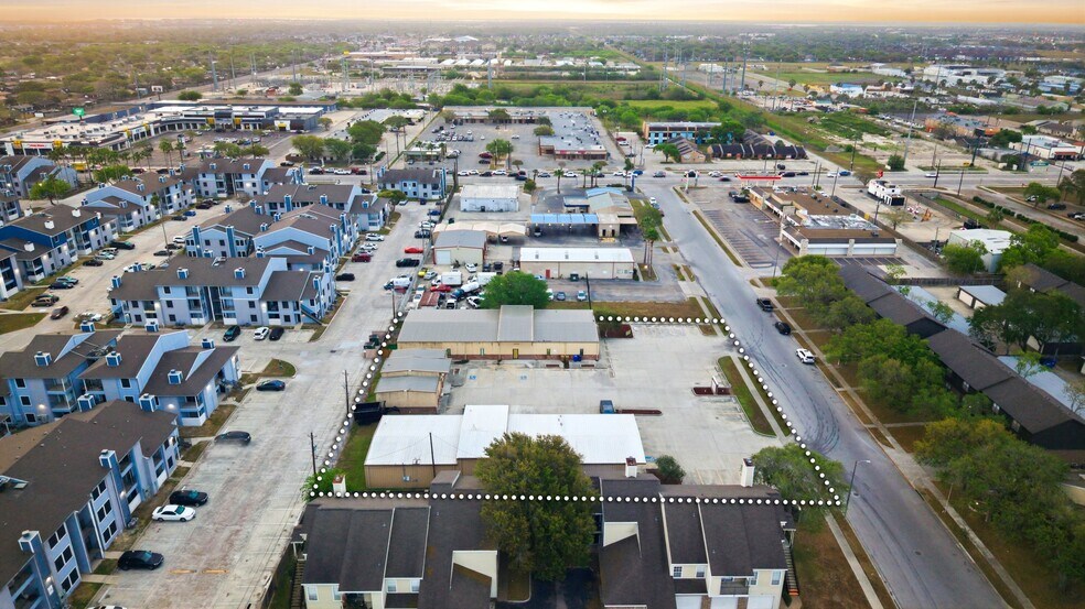 More Photos Of 5502 Burnham Dr, Corpus Christi Loft Creative Space For Lease