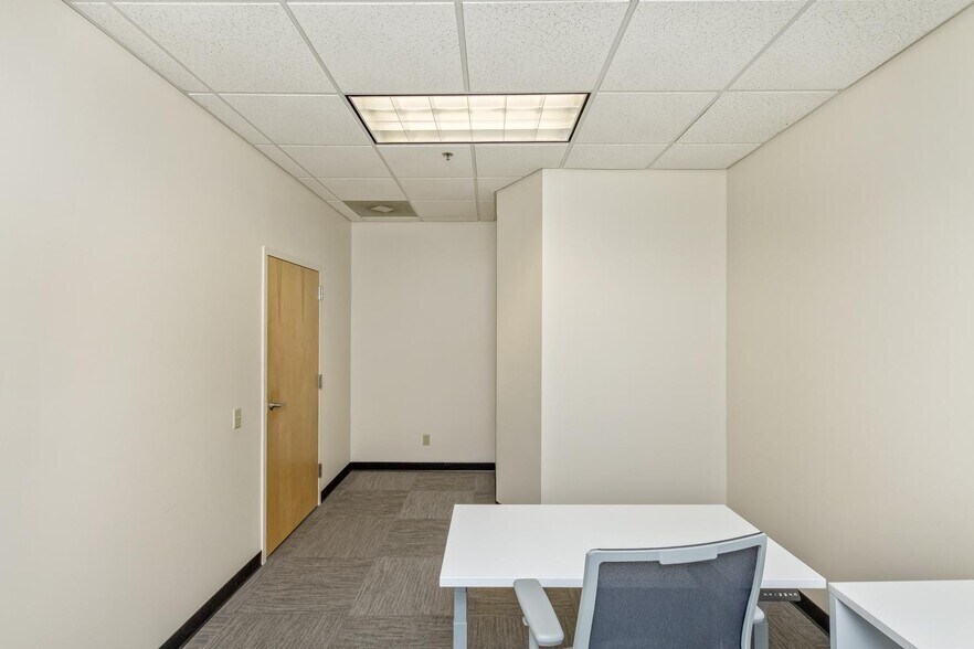 More Photos Of 56 College St, Asheville Office For Lease