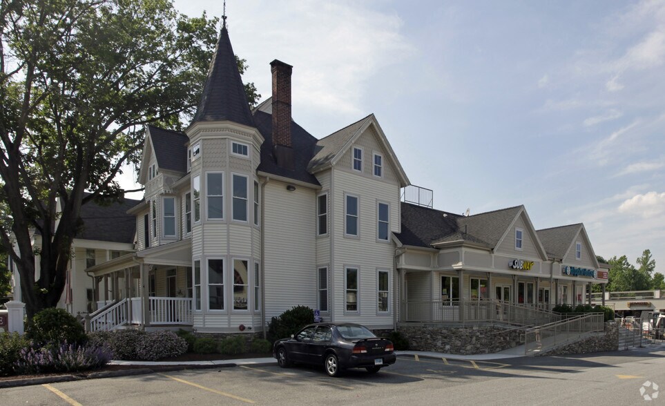 Primary Photo Of 213 Greenwood Ave, Bethel Office For Lease