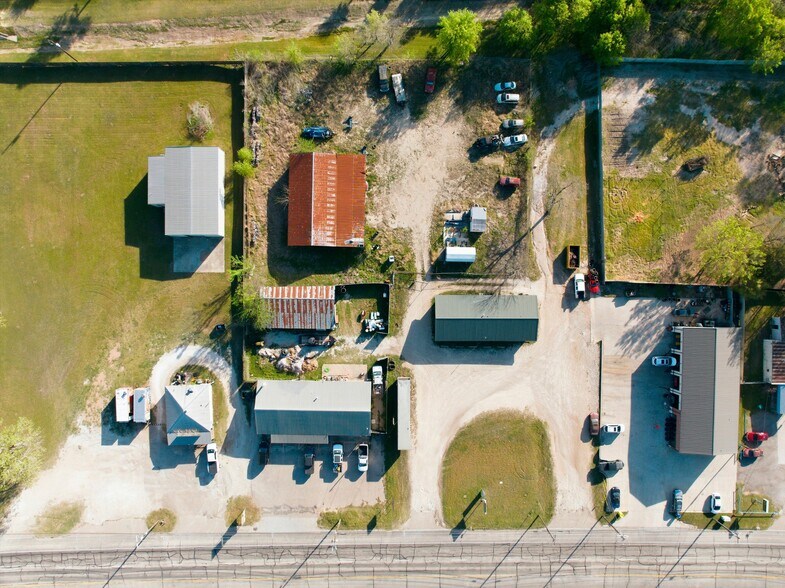 More Photos Of 510 S Robinson Dr, Robinson Office For Sale