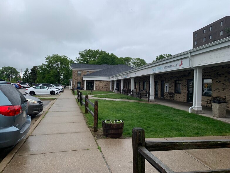 More Photos Of 1702-1740 Fordem Ave, Madison General Retail For Lease