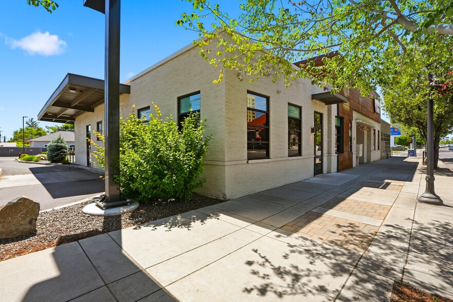 Primary Photo Of 602 E Yakima Ave, Yakima Storefront Retail Office For Lease