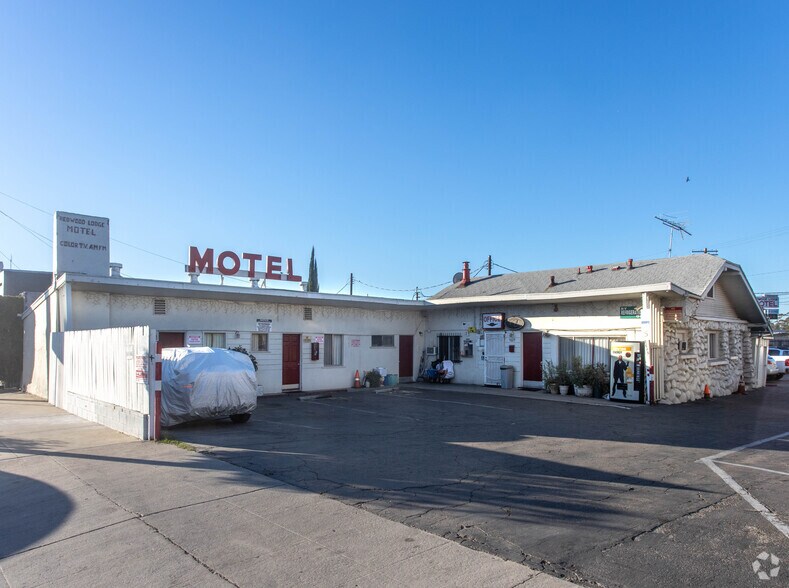 Primary Photo Of 9029 San Fernando Rd, Sun Valley Hotel For Sale