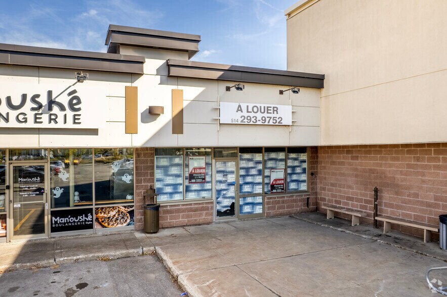More Photos Of 550-580 Boul Curé-Labelle, Laval Storefront For Lease