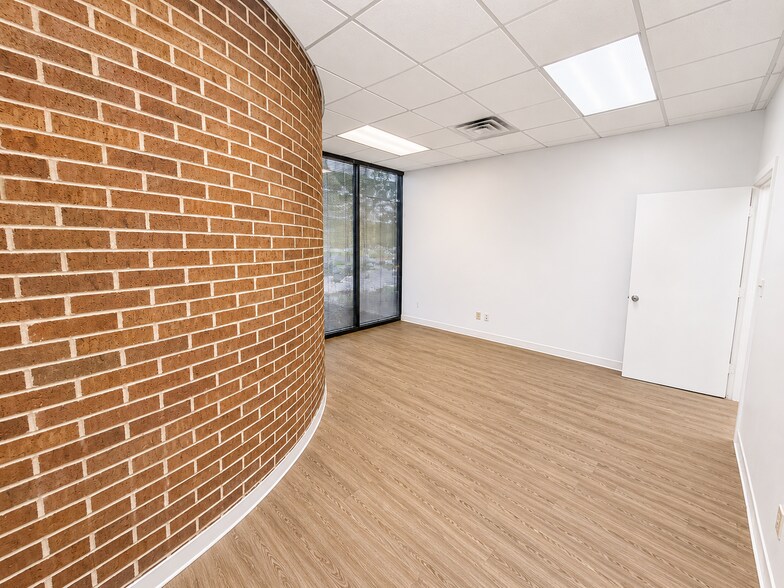 More Photos Of 8500 Shoal Creek Blvd, Austin Medical For Lease