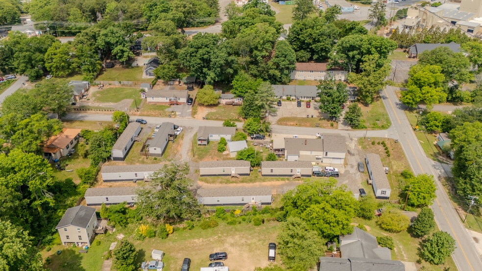 More Photos Of 923 W Lee Rd, Taylors Manufactured Housing Mobile Home Park For Sale