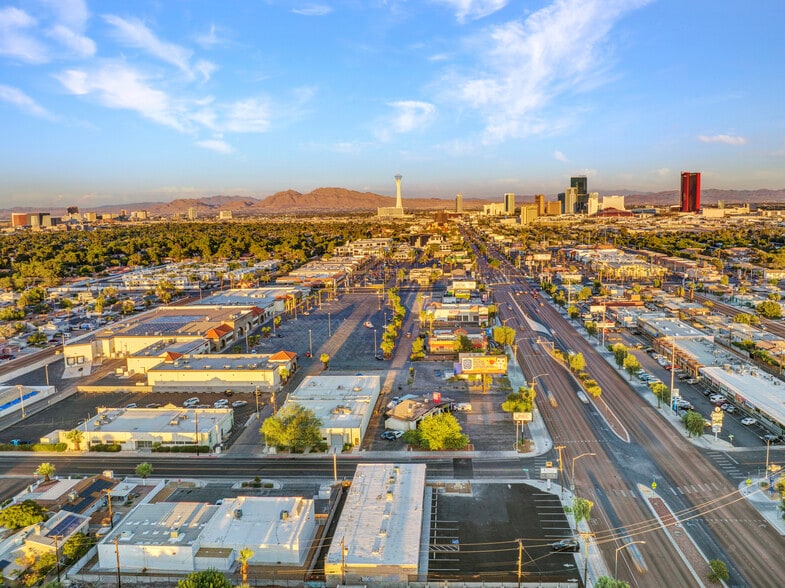 More Photos Of 4000 W Sahara Ave, Las Vegas Freestanding For Lease