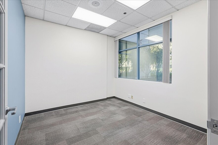 More Photos Of 12 Mauchly, Irvine Office Residential For Sale