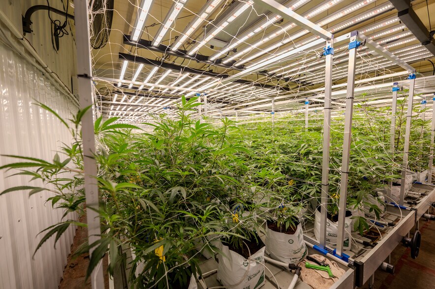 More Photos Of 947 N Buffington Rd, Sallisaw Warehouse For Sale