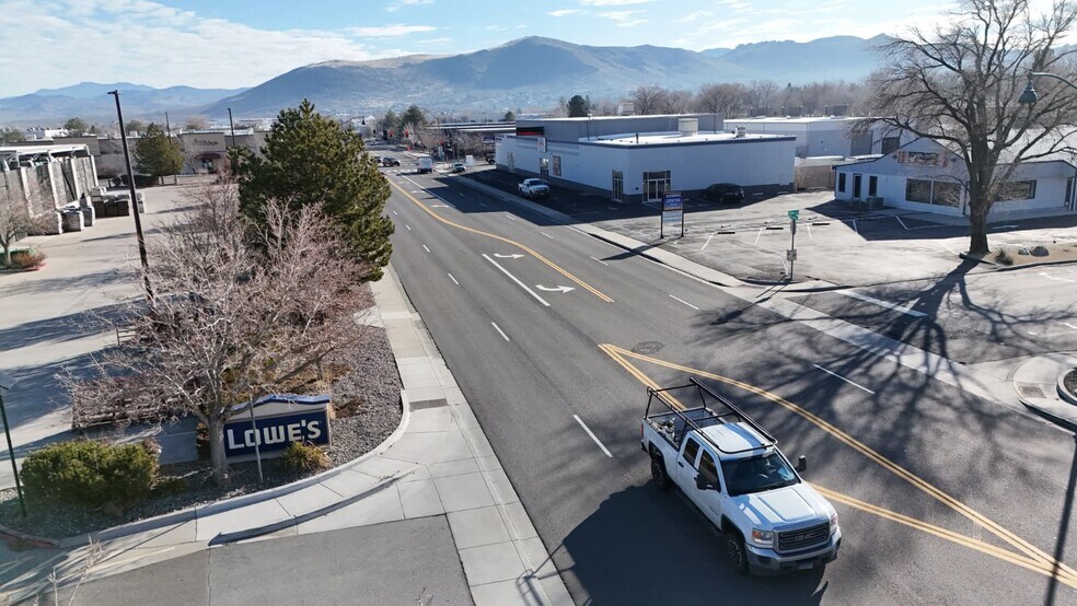 More Photos Of 511-529 Fairview Dr, Carson City Showroom For Sale
