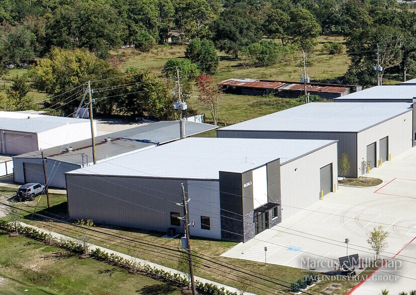 Primary Photo Of 2323 S Houston Ave, Humble Warehouse For Sale