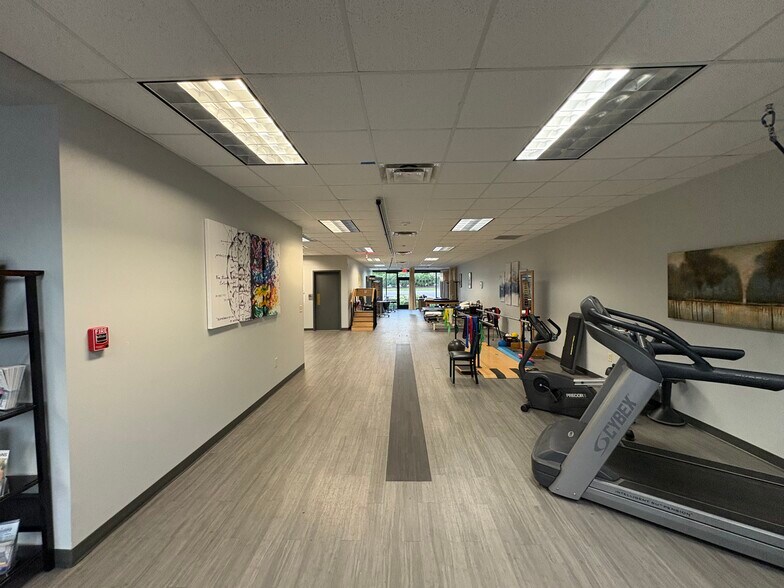 More Photos Of 1624 Westgate Cir, Brentwood Medical For Lease
