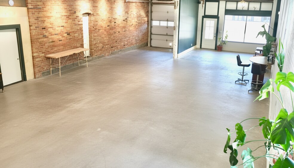 More Photos Of 598-608 S Smith Ave S, Saint Paul Storefront Retail Office For Lease