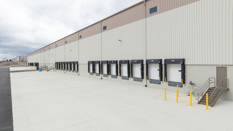 More Photos Of 620 Oak Ridge Rd, Hazle Township Warehouse For Lease