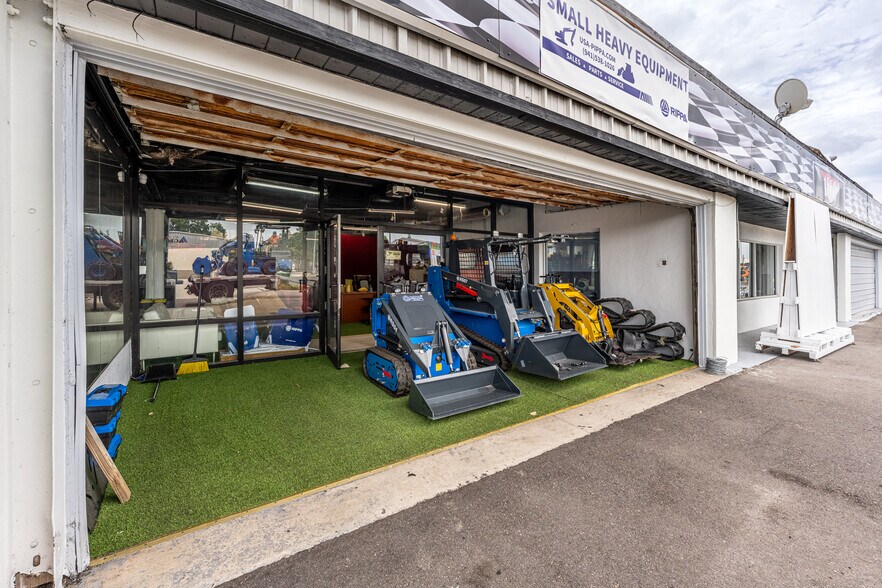 More Photos Of 1860 N Washington Blvd, Sarasota Auto Dealership For Sale
