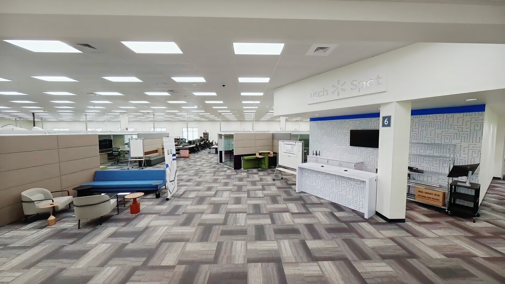 More Photos Of 2914 SE I St, Bentonville Office For Lease