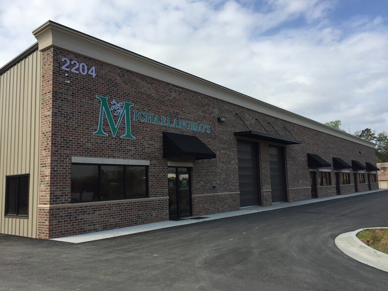 More Photos Of 2204 Justin Trl, Alpharetta Light Distribution For Lease