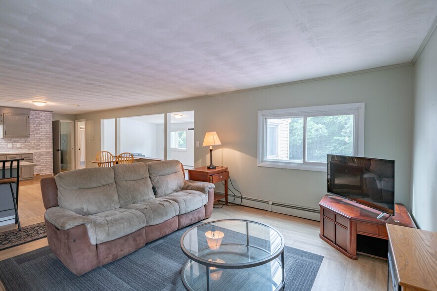 More Photos Of 944 Gibbons Hwy, Wilton Restaurant For Sale