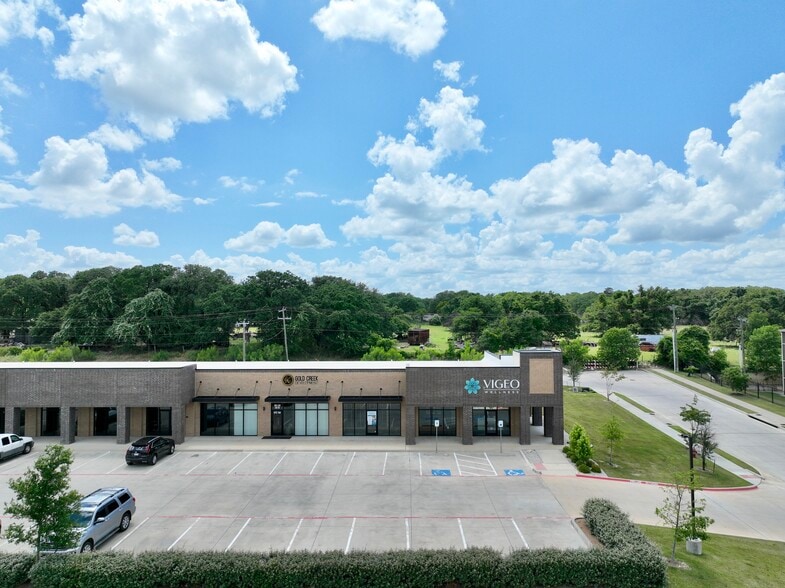 More Photos Of 1800 Lone Oak Rd, Weatherford Storefront Retail Office For Sale
