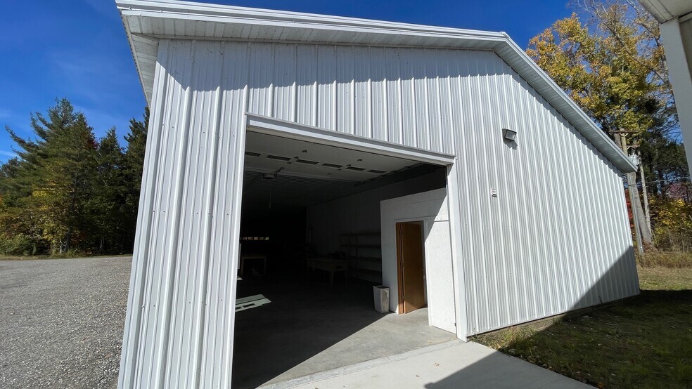 More Photos Of 3331 M 18, Beaverton Manufacturing For Sale