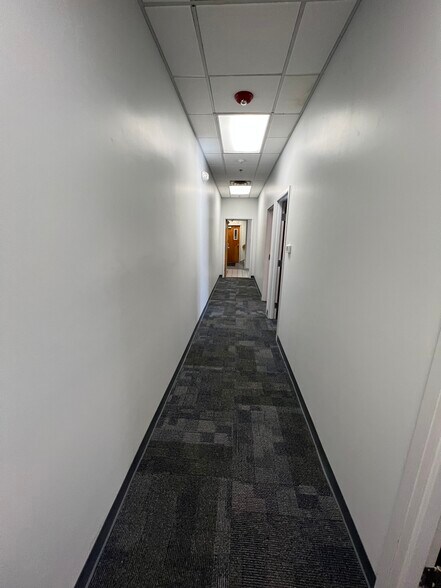 More Photos Of 185 Discovery Dr, Colmar Warehouse For Lease