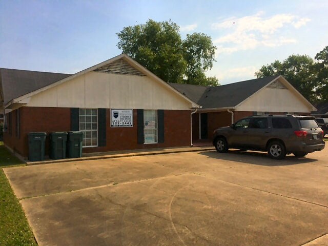 More Photos Of 2807 Evangeline St, Monroe Office For Sale