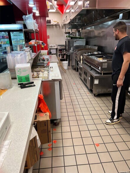 More Photos Of 667 Elmont Rd, Elmont Flex For Sale