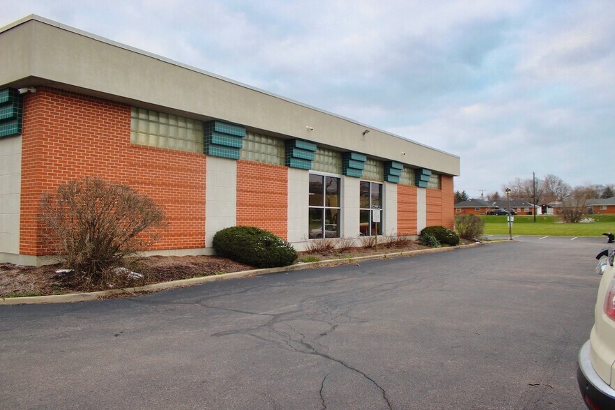 More Photos Of 651 E Main St, Dayton Office For Sale