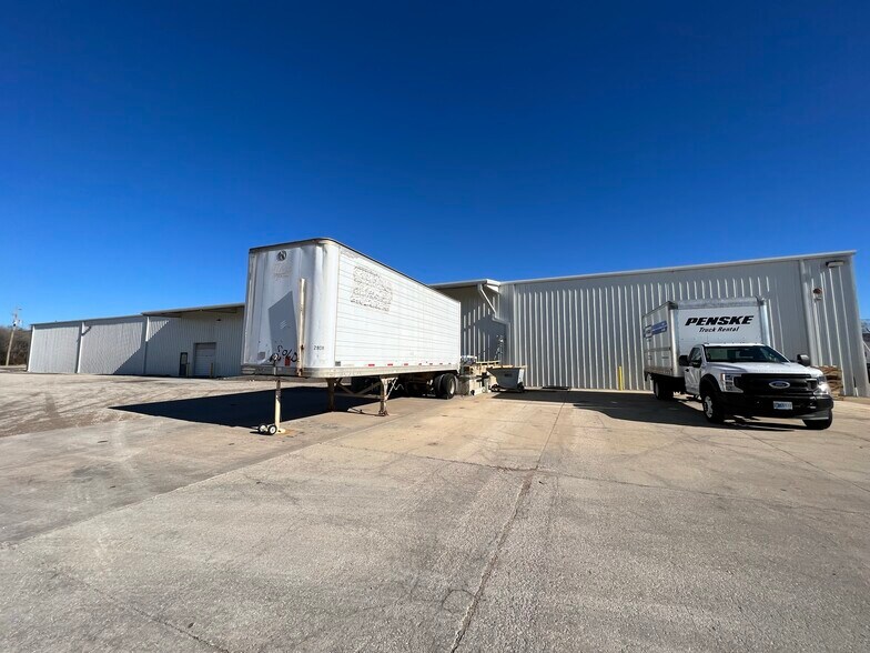 More Photos Of 831 S Columbus Ave, Newton Manufacturing For Sale