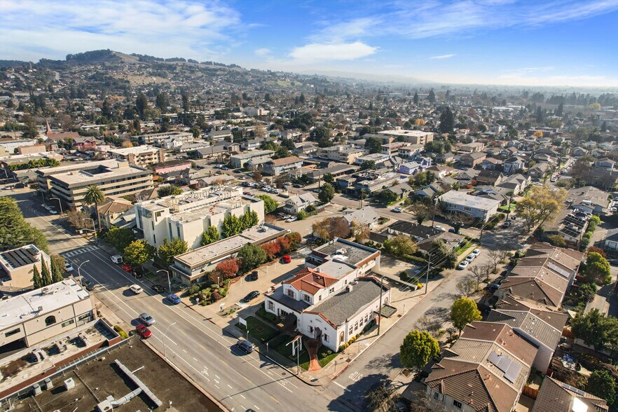 More Photos Of 1370 Santa Rosa St, San Leandro Funeral Home For Sale