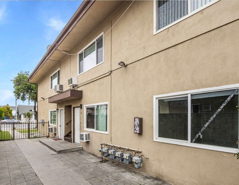 More Photos Of 525 N San Gabriel Ave, Azusa Apartments For Sale