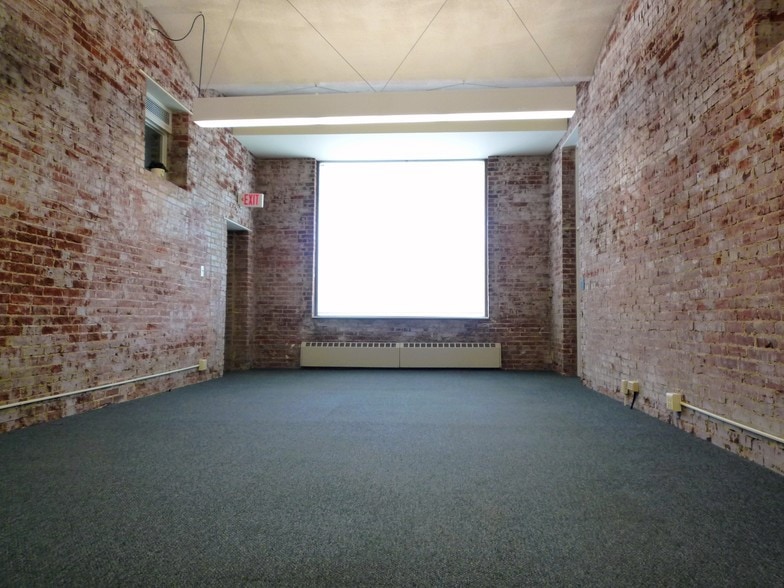 More Photos Of 1 Campbell Plz, Saint Louis Office For Lease