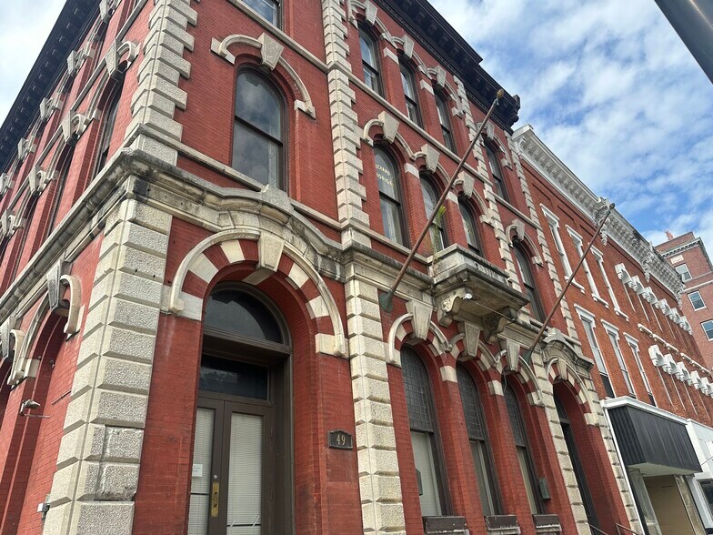 More Photos Of 49 E Main St, Amsterdam Office For Sale