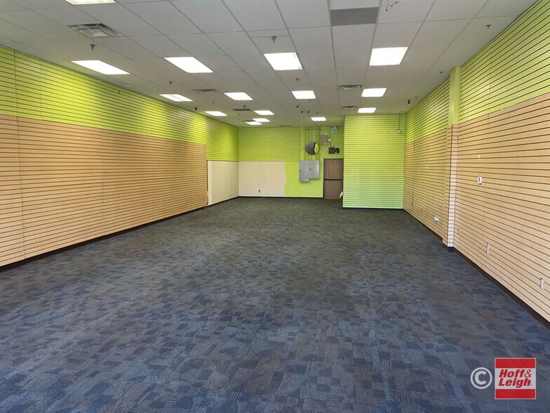 More Photos Of 6436 S Hwy 85-87, Colorado Springs General Retail For Sale