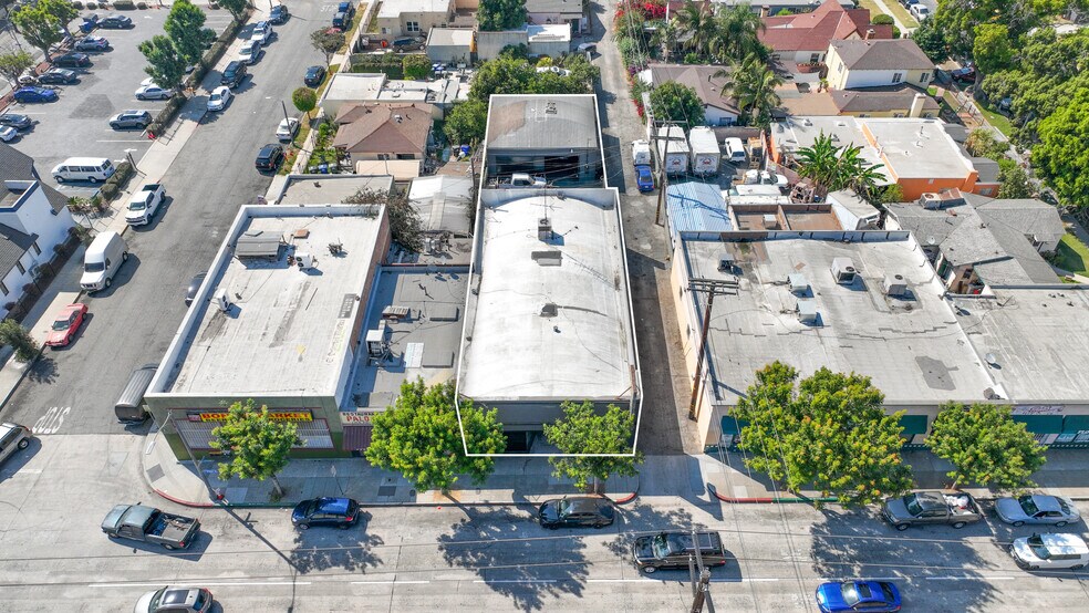 More Photos Of 8415 State St, South Gate Storefront For Sale